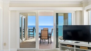 Interior - D1001 Direct Gulf-Front View, 3 Pools, Tennis (Panama City Beach)