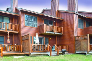 Exterior - Townhome E2 - 4th Lake (Inlet)