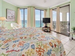 2 bedrooms, iron/ironing board, free WiFi - Iris's Top Floor Getaway! (Navarre Beach)