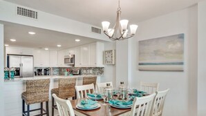 Dining - 428 D Shipwatch by AvantStay | Ocean View w/ Community Pool Access! (Isle Of Palms)