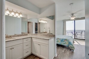 3 bedrooms, iron/ironing board, free WiFi, bed sheets - 428 D Shipwatch by AvantStay | Ocean View w/ Community Pool Access! (Isle Of Palms)