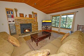 TV, fireplace, DVD player