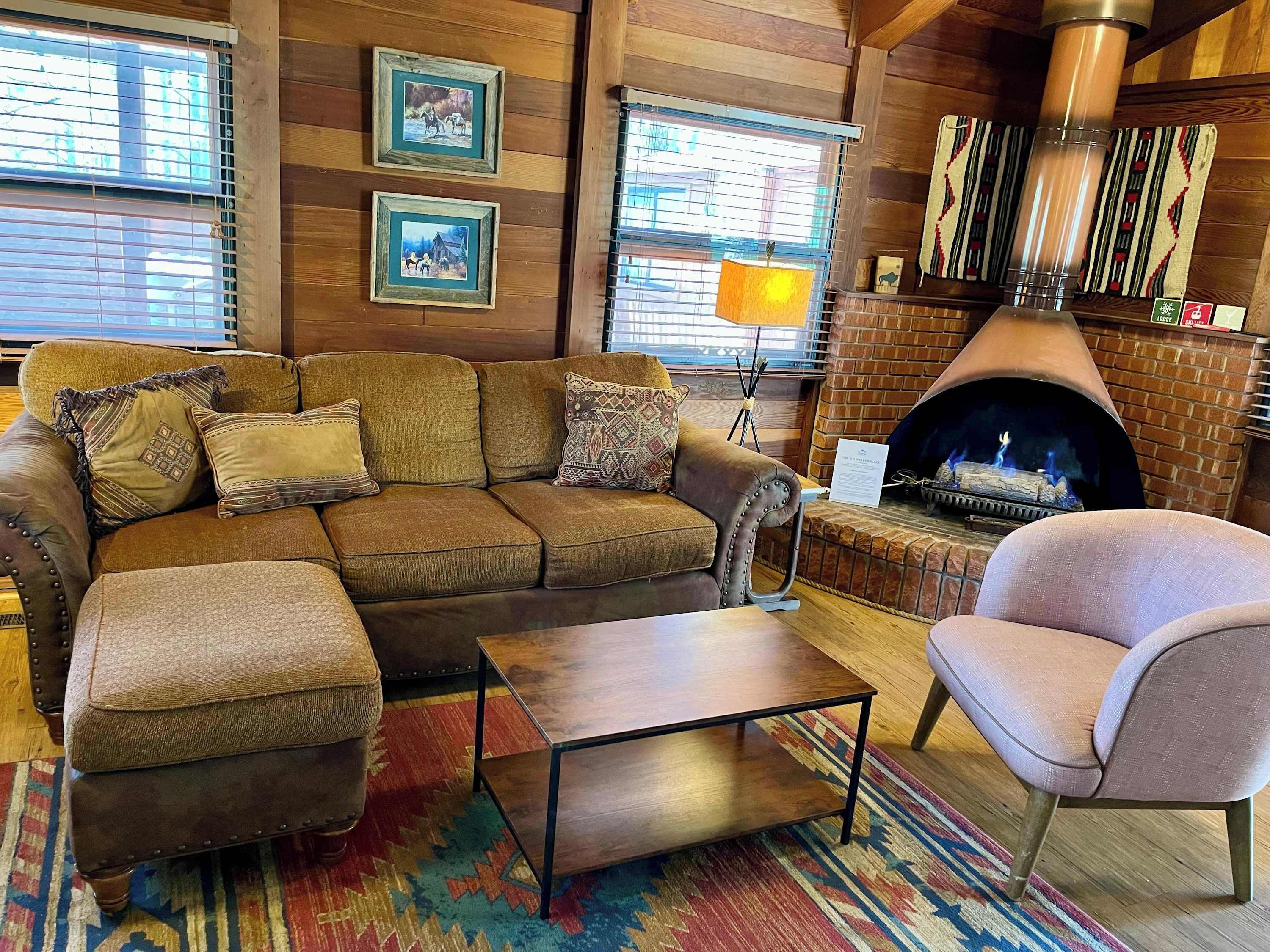 TV, fireplace, offices