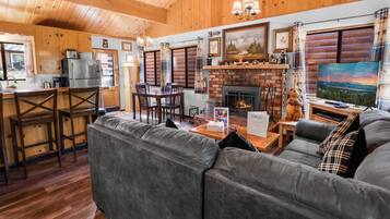 Smart TV, fireplace, DVD player
