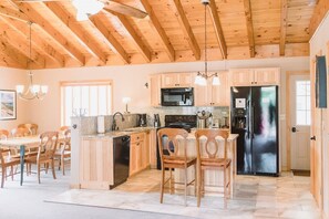 Fridge, microwave, oven, stovetop - Mountain Home, Views, Near Whiteface, Lake Placid (Wilmington)