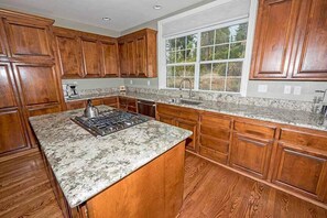 Stovetop, dishwasher, highchair