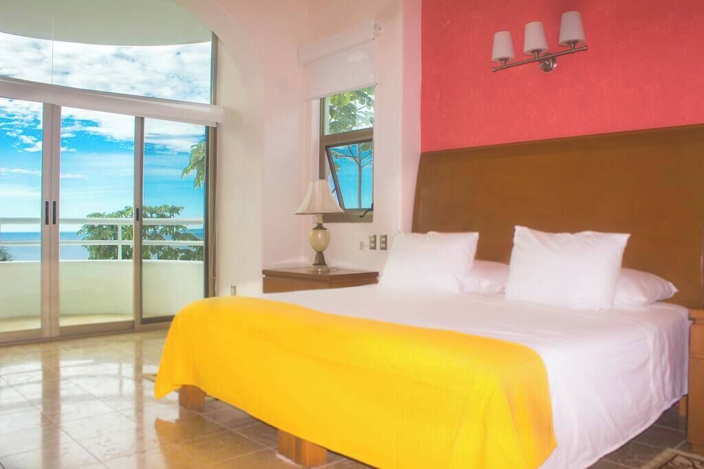 7 bedrooms, desk, iron/ironing board, WiFi