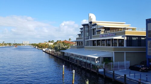 Newly Remodeled Home - Steps away from white sand beaches!!!