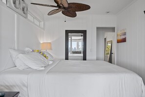 4 bedrooms, desk, iron/ironing board, travel crib