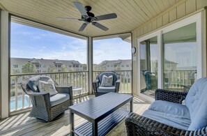 Smart TV - 304 E Port by AvantStay | Rooftop Deck | Incredible Ocean & Beach Views! (Isle Of Palms)