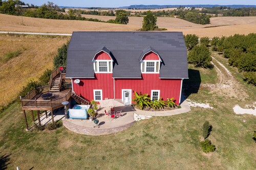 Escape the city to quiet and picturesque Golden Eagle, IL..