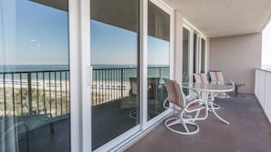 Outdoor dining - C406 One of a Kind Gulf Front Views, 3 pools (Panama City)