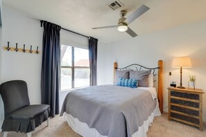 3 bedrooms, travel crib, internet, bed sheets