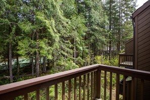 Property grounds - 14SW-Fireplace-Dishwasher-Washer/Dryer-Sleeps 6 by RedAwning (Glacier)