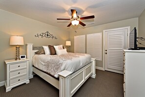 4 bedrooms, iron/ironing board, free WiFi, bed sheets - Stunning Red Rock Views - 4BR Poolside Fire Pit (St. George)