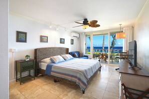 Memory foam beds, iron/ironing board, free WiFi, bed sheets - Islander on the Beach 246 Stunning Oceanfront! (Kapaa)