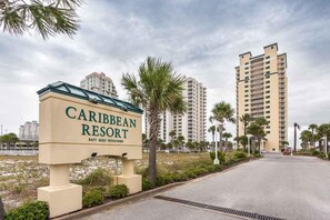 Unclassified image, 5 of 28, button