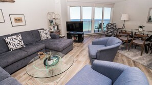 Smart-tv, dvd-afspiller, stereoanlæg