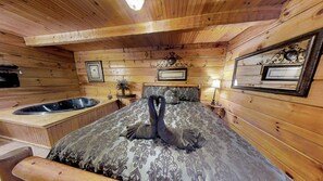 Iron/ironing board, WiFi, bed sheets - Cabin Fever (Pigeon Forge)