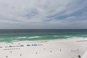 On the beach - D1005 Direct Gulf View, 3 Pools, Tennis and Pickle Ball (Panama City Beach)