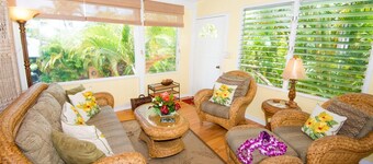Wailua Riverside Cottage - TVNC #1293  AC and Kayaks!
