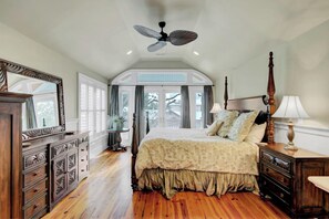 5 Schlafzimmer, Bügeleisen/Bügelbrett, kostenloses WLAN, Bettwäsche