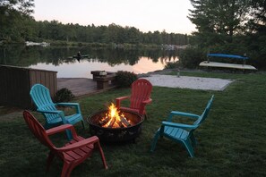 Terrace/patio - Luxury 5-BR Lakefront - Newly Renovated in 2026 - Private Hot Tub (pocono pines)