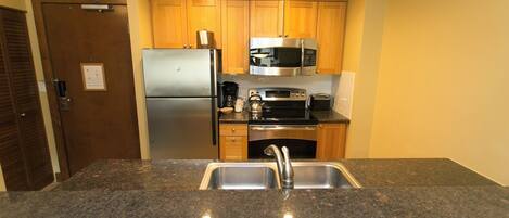 Køleskab, mikrobølgeovn, ovn, opvaskemaskine