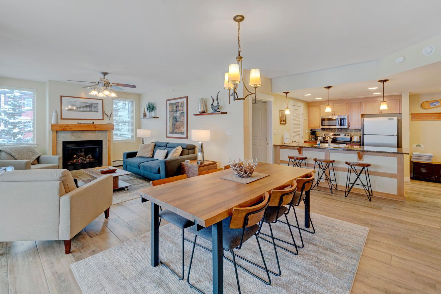 Ski In/Out Luxury Condo 4475 / Huge Hot Tub & Views / Best Price - $500 FREE Activities Daily