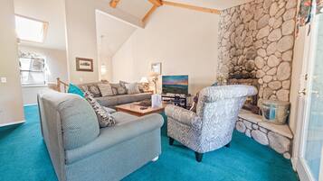 TV, fireplace, DVD player