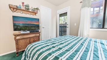 2 bedrooms, WiFi (free), bed sheets