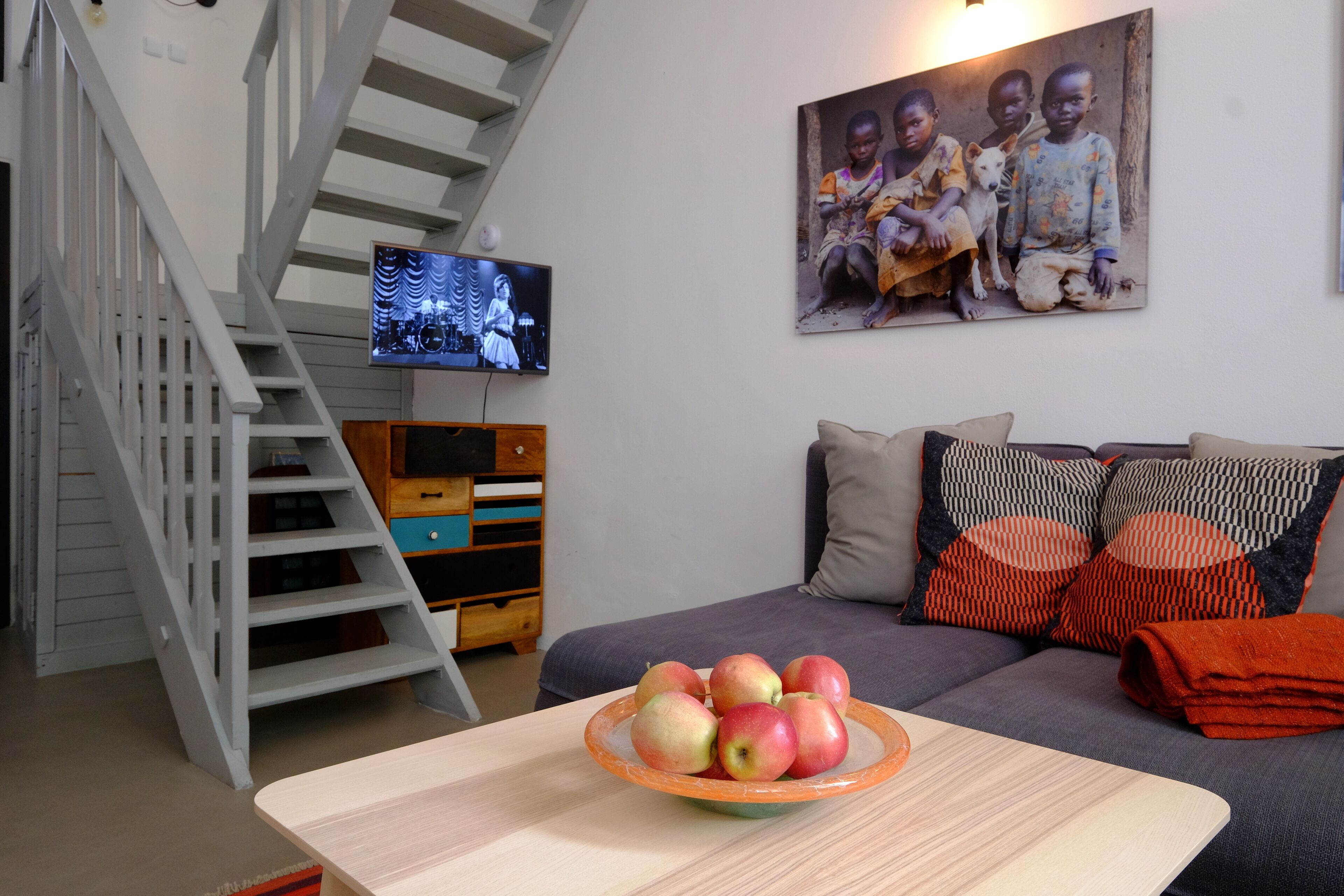 Smart-TV, Videospiele, DVD-Player, Bücher