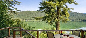 Journeys End/ Fish Lake, Hot Tub, Sauna, Dock