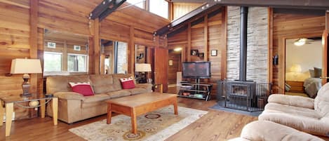 TV, fireplace, DVD player