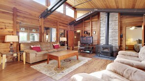 TV, fireplace, DVD player