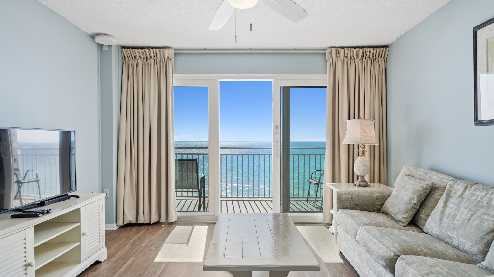 Smart TV, DVD player