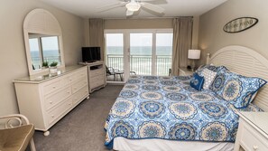 2 bedrooms, Internet, bed sheets - D804 3 pools - Awesome View of the Beach! (Panama City Beach)