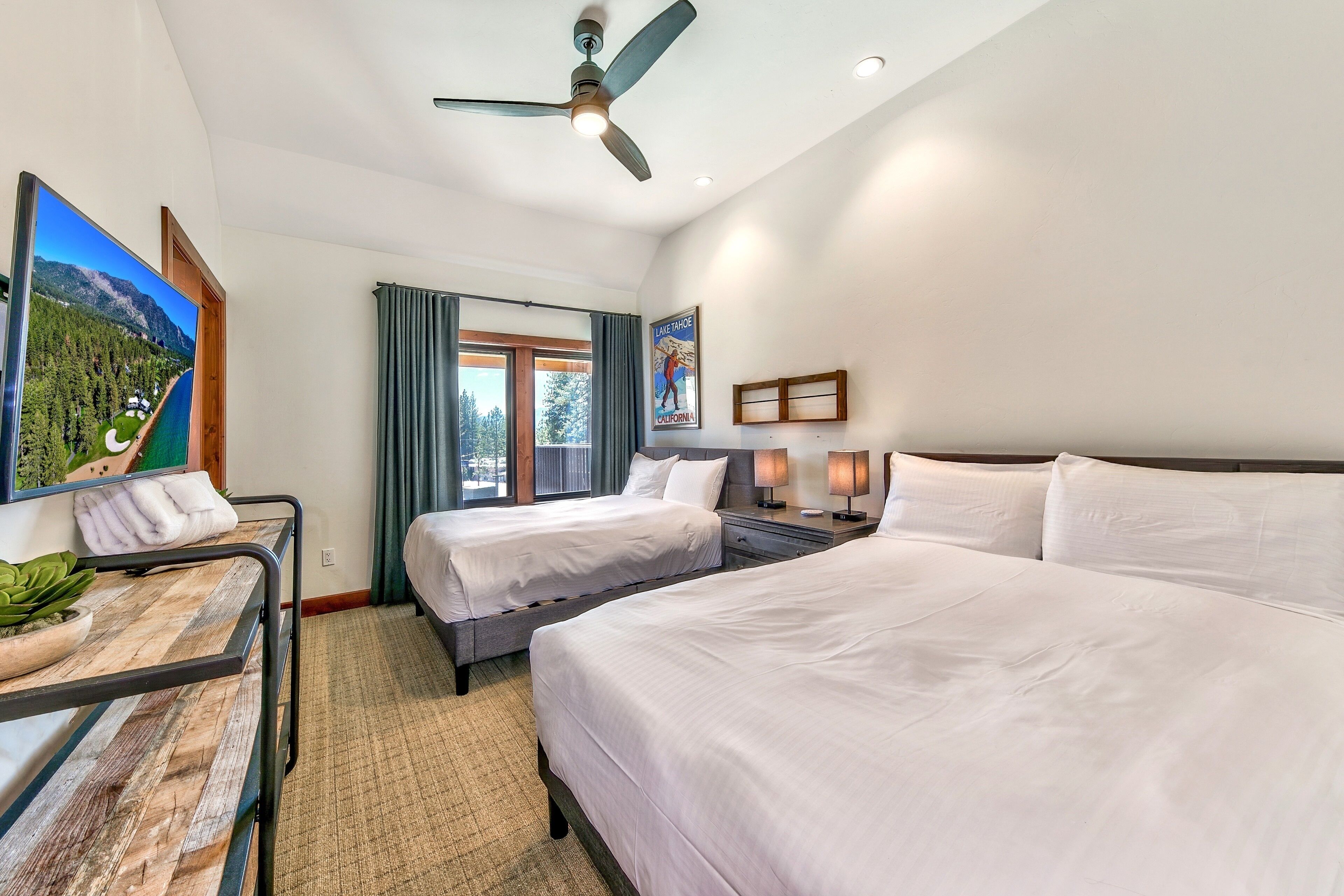 3 chambres, fer et planche à repasser, Wi-Fi, draps fournis