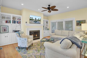 Smart TV - 37 Grand Pavillion by AvantStay | Beach Access, Wild Dunes Community (Isle of Palms)