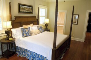 6 bedrooms, iron/ironing board, free WiFi, bed sheets