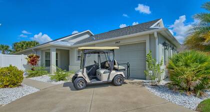 BEAUTIFUL WALK TO BROWNWOOD SQUARE ELEC 4 SEAT CART INCLUDED THE VILLAGES FL