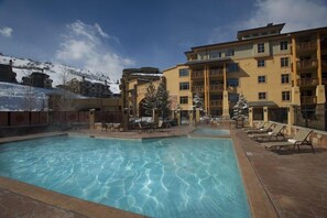 A heated pool - Comfort and Convenience in this Spacious Unit by RedAwning - Save 20% on 7+ Nights! (Park City)