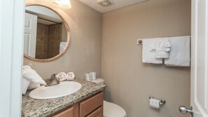 Towels - E1706 Gulf Front View, 3 Pools, Gated Condo (Panama City)