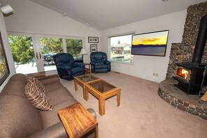 TV, fireplace, DVD player