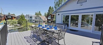 Spacious Waterfront Home for 8 - Large Deck overlooking Water