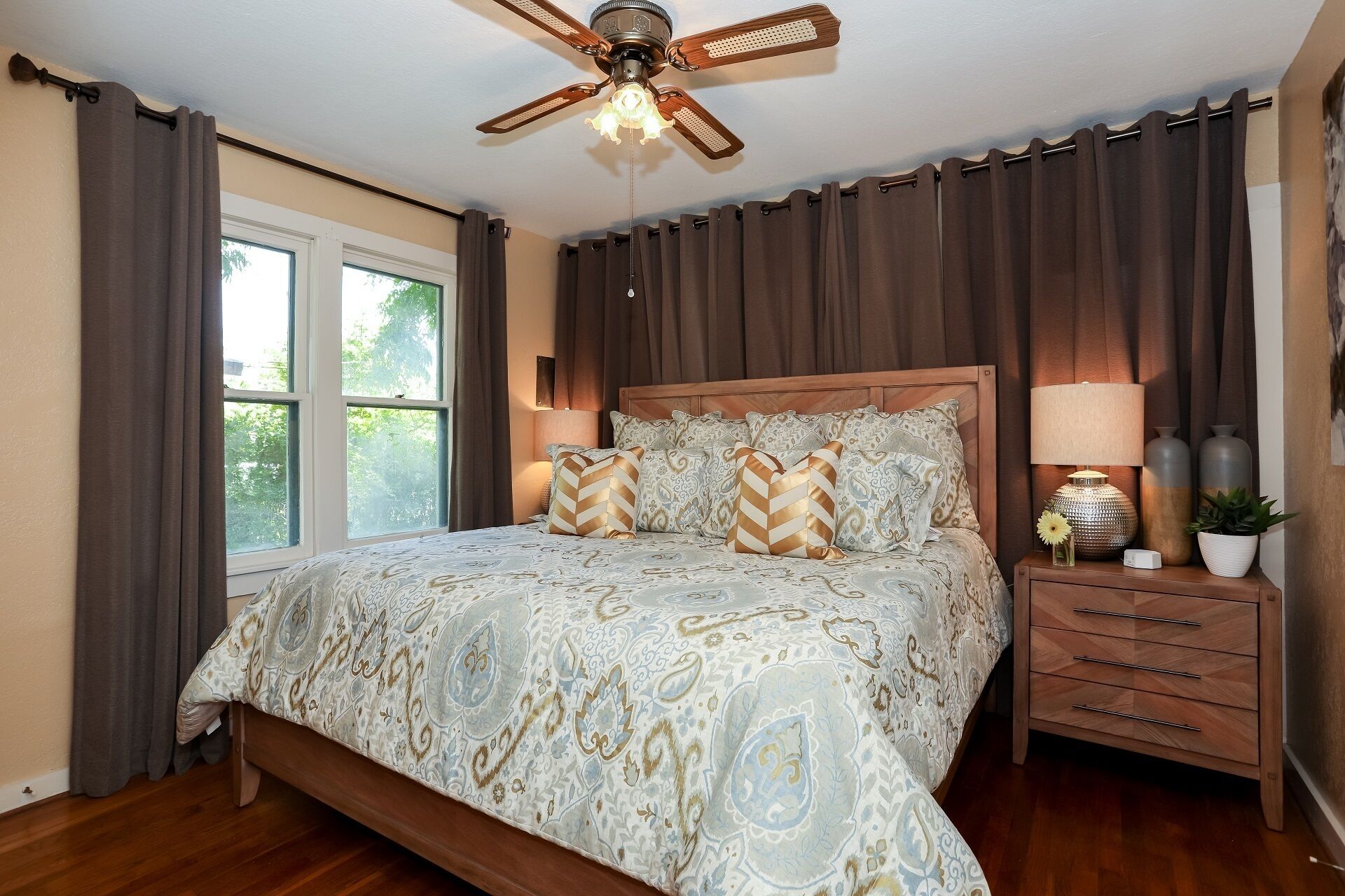 2 slaapkamers, luxe beddengoed, gratis wifi, beddengoed