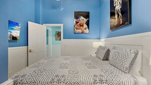 6 bedrooms, desk, iron/ironing board, free WiFi - **ENDLESS SUMMER @ OLD TOWN** New Villa & Pool + LAST KEY SERVICES... (Key West)