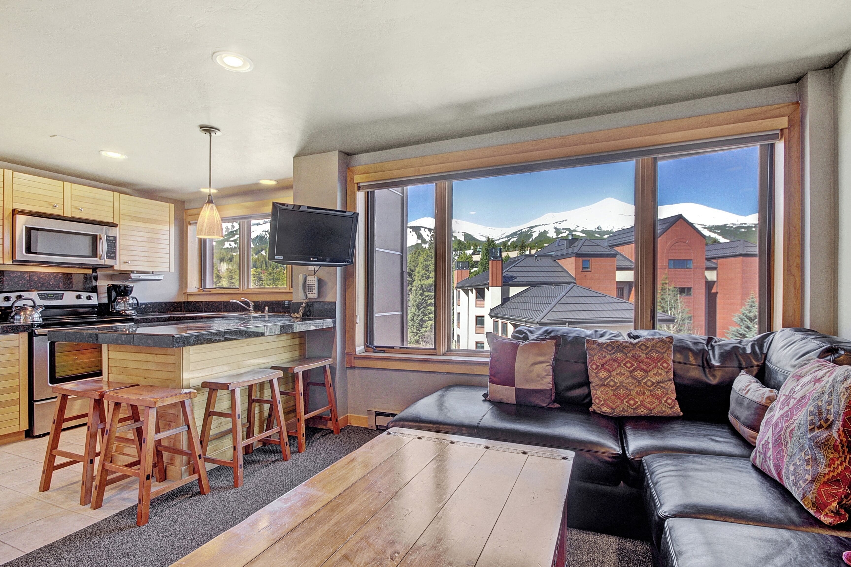 TV, fireplace, DVD player