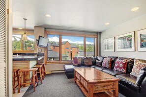 TV, fireplace, DVD player - Downtown Studio w/ Sunny Alpine Views- Sleeps 4! (Breckenridge)