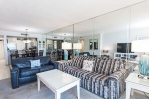 Smart TV, DVD player - E405 Lower floor, Great Gulf View, Gated Condo, 3 Pools (Panama City)